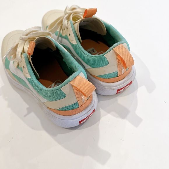 VANS // Ultracush Size 7 - Picture 4 of 5